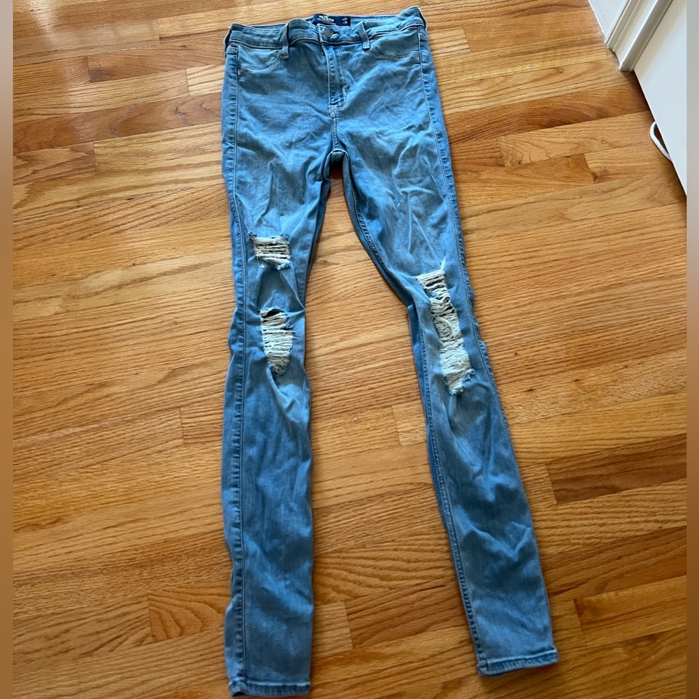 Hollister ripped skinny jeans, 5L
